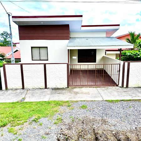 La Fortuna Oasis Arenal Villa Downtown Arenal Volcano View מראה חיצוני תמונה