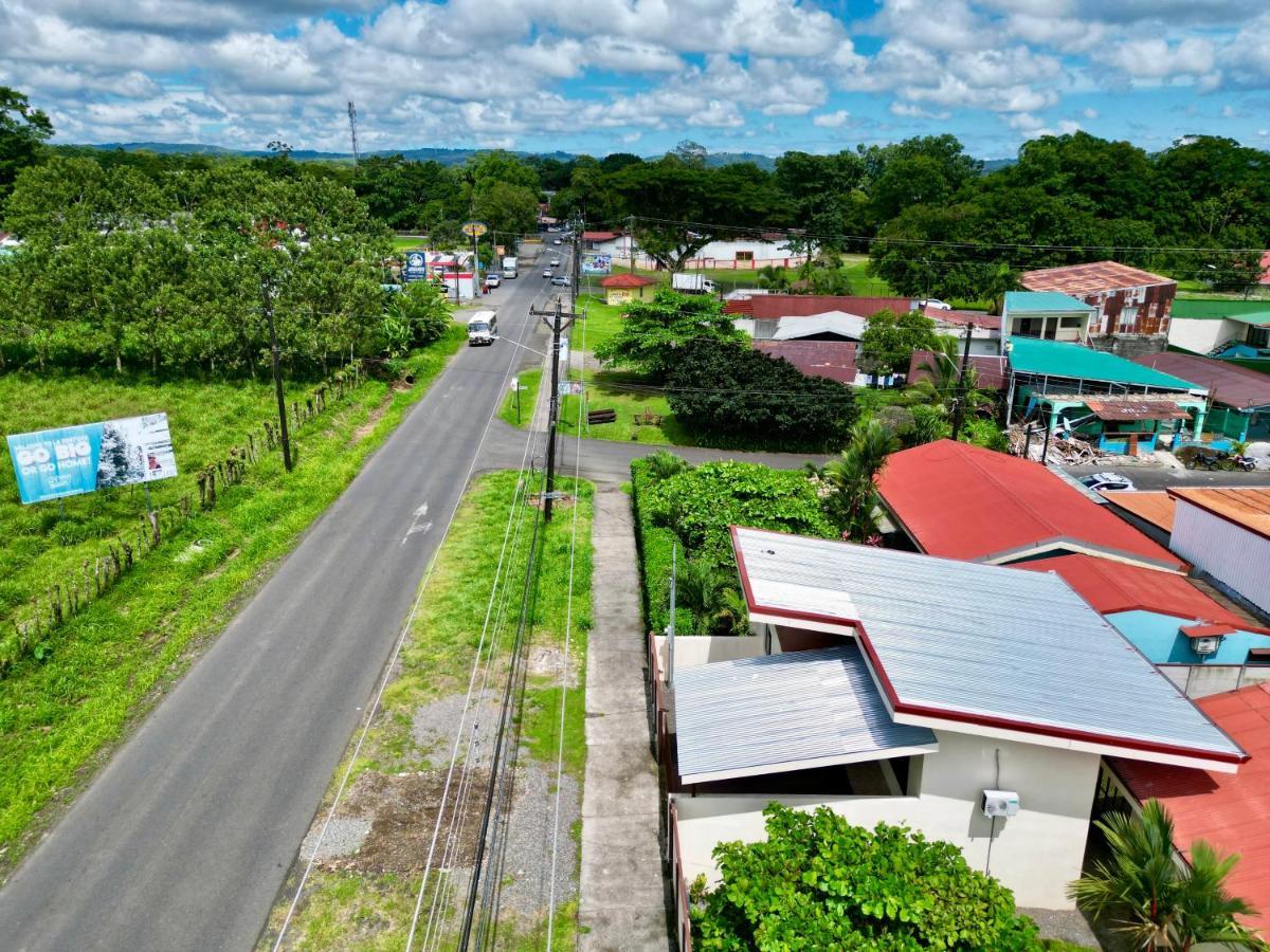 La Fortuna Oasis Arenal Villa Downtown Arenal Volcano View מראה חיצוני תמונה